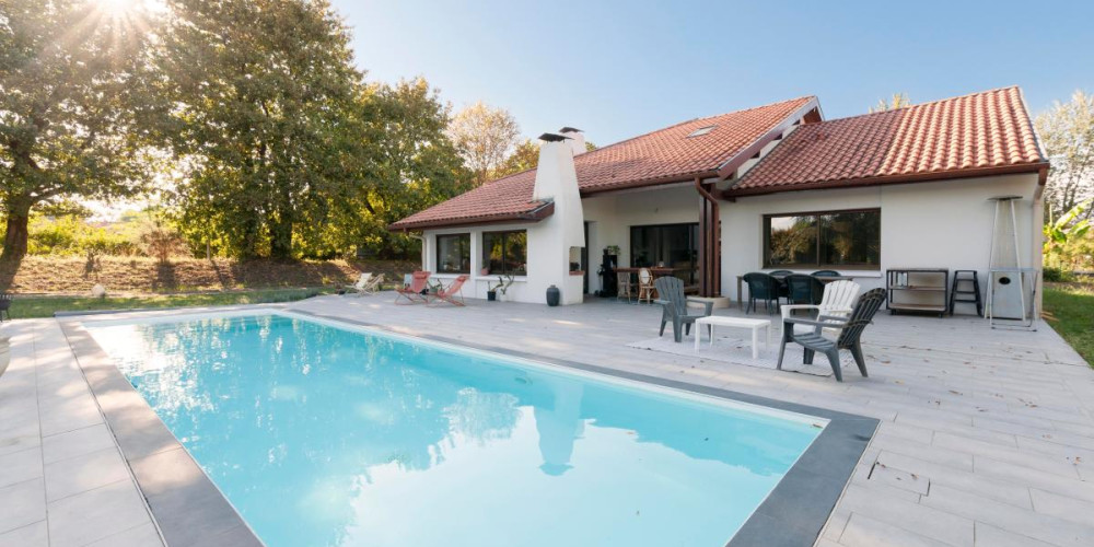 maison à ST PIERRE DU MONT (40280)