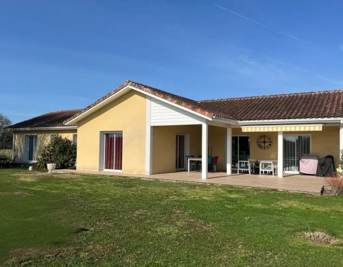 maison  ST YAGUEN