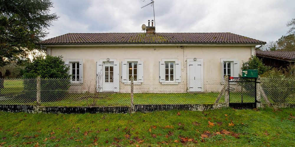 maison à LABOUHEYRE (40210)