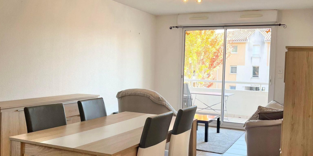 appartement à ST PIERRE DU MONT (40280)