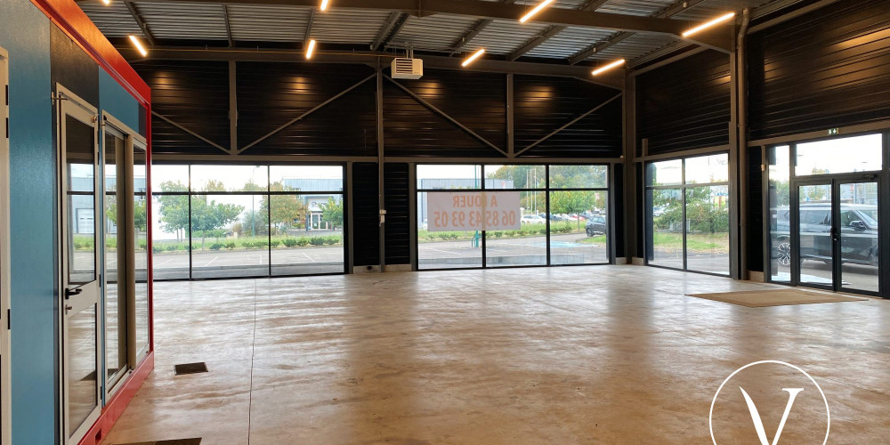 local commercial à ST SEVER (40500)