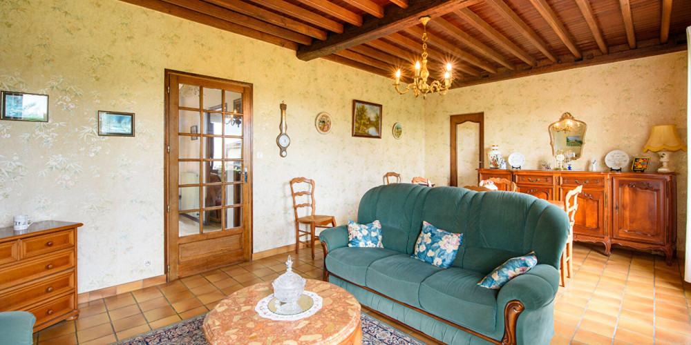 maison à AMOU (40330)