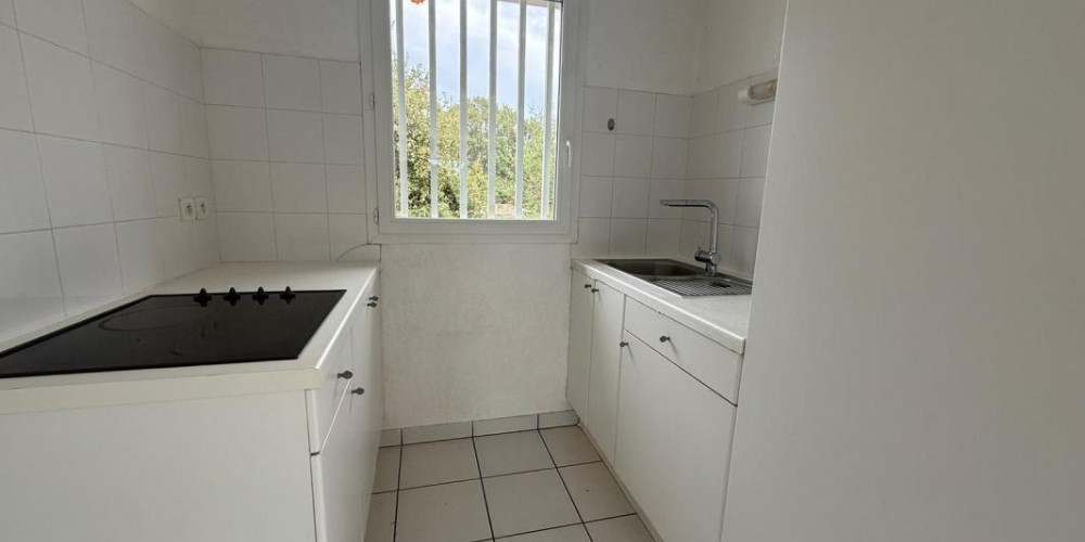 appartement à ST PIERRE DU MONT (40280)
