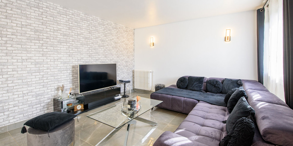 maison à ST PIERRE DU MONT (40280)