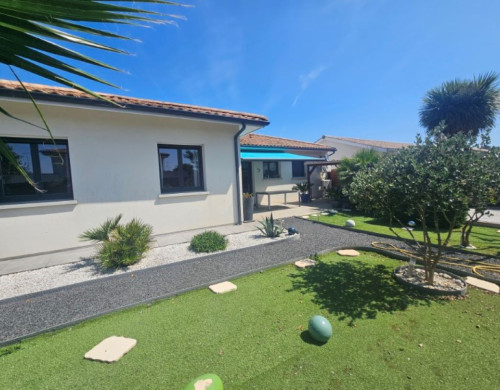 maison  PARENTIS EN BORN