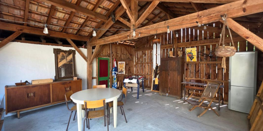 maison à ST PIERRE DU MONT (40280)