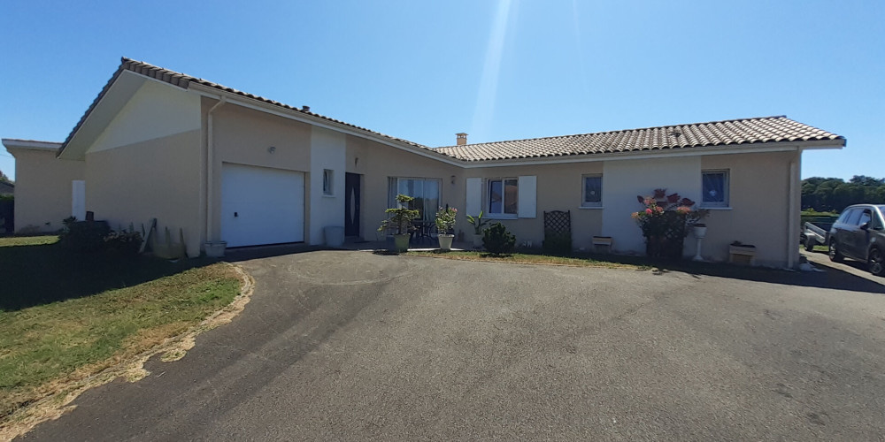 maison à AMOU (40330)
