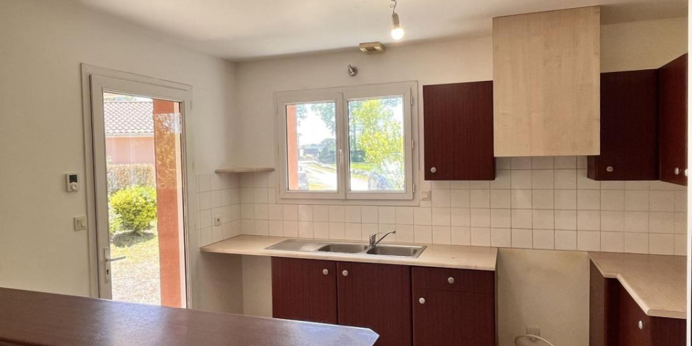 maison à LABATUT (40300)