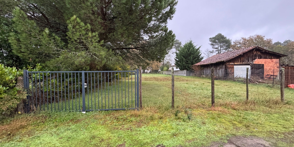 terrain à MONT DE MARSAN (40000)