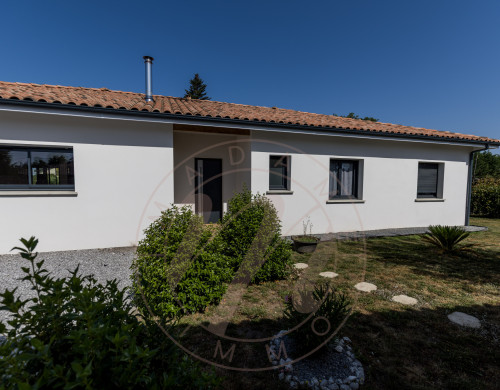 maison  ST PIERRE DU MONT