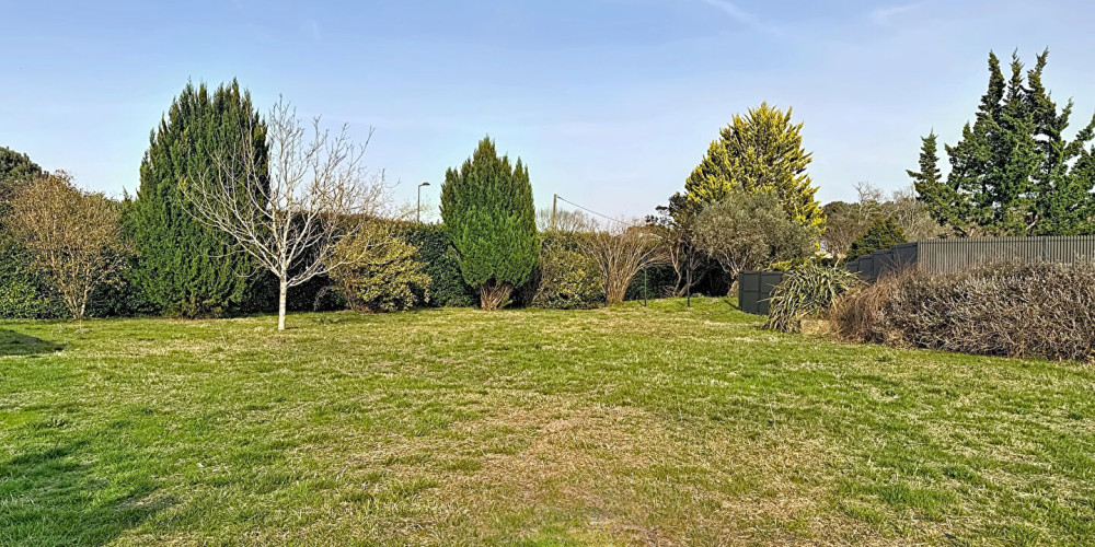 terrain à SOUSTONS (40140)