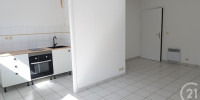 appartement à ST PIERRE DU MONT (40280)