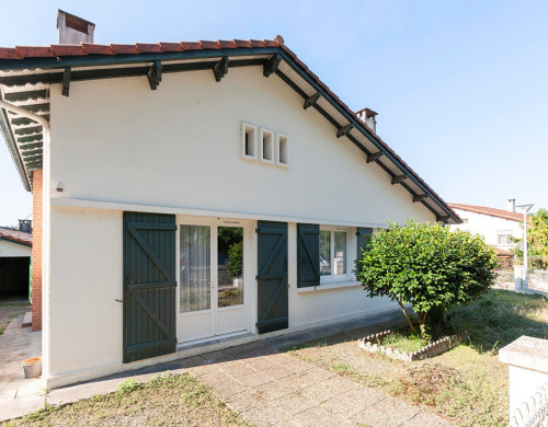 maison  ST PIERRE DU MONT