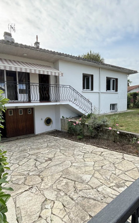 Maison  ST PIERRE DU MONT