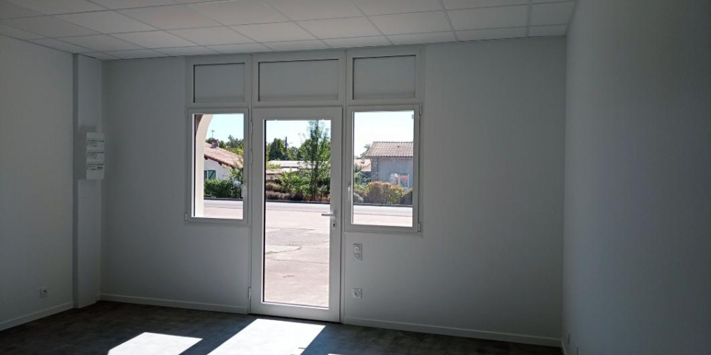 local commercial à MORCENX (40110)