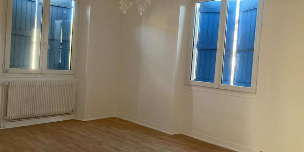 appartement à AMOU (40330)