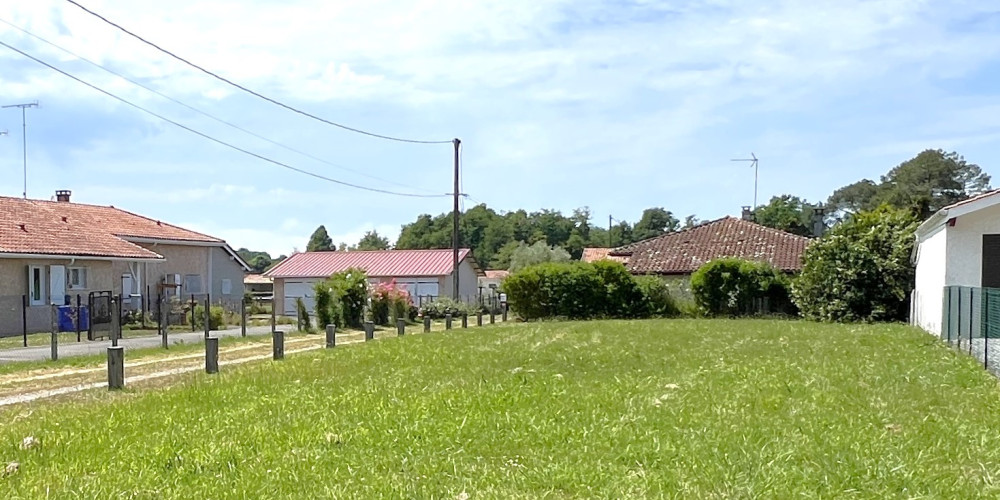 terrain à SOUSTONS (40140)