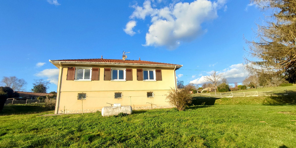maison à ST SEVER (40500)