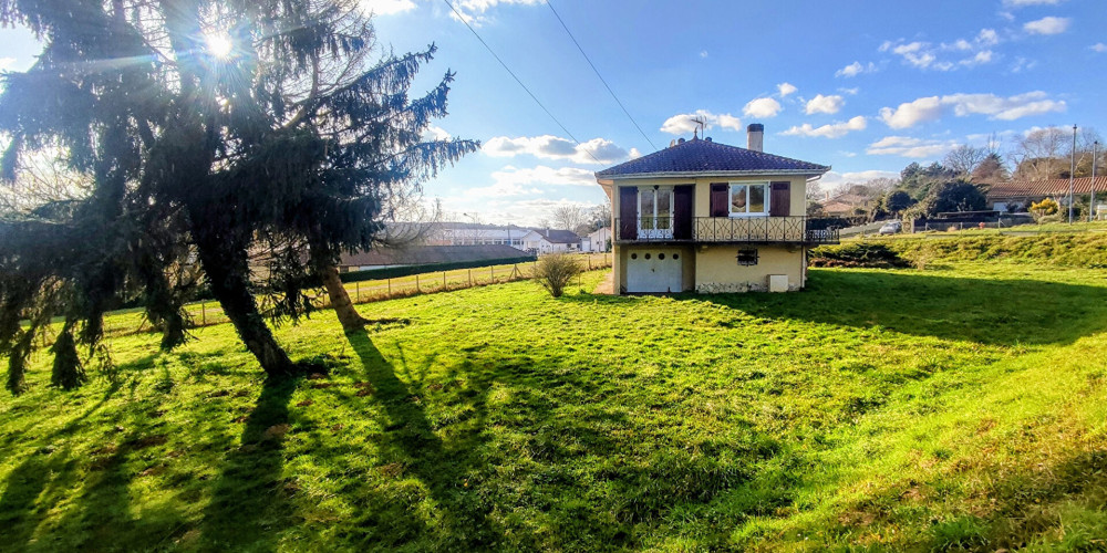 maison à ST SEVER (40500)