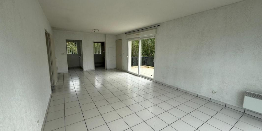 appartement à ST PIERRE DU MONT (40280)