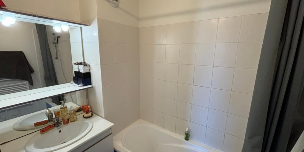 appartement à ST PIERRE DU MONT (40280)