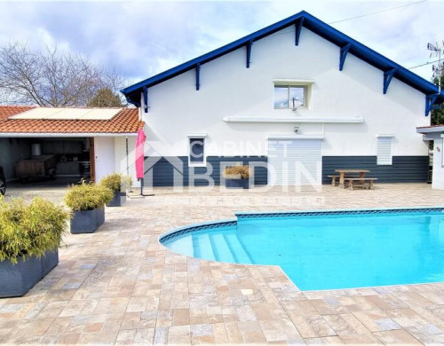 maison  MEES