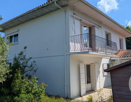 maison  ST PIERRE DU MONT