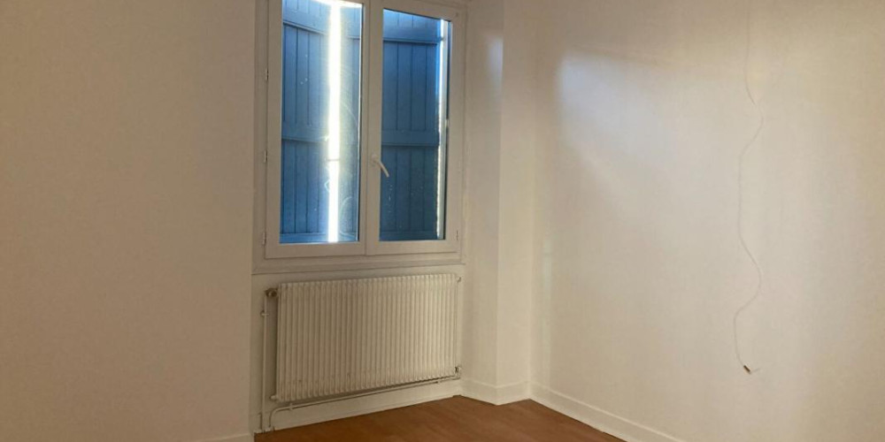 appartement à AMOU (40330)