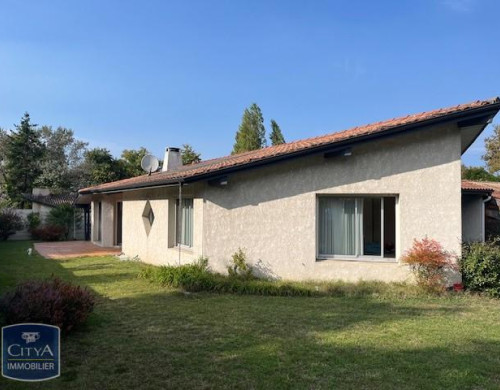 maison  ST PIERRE DU MONT