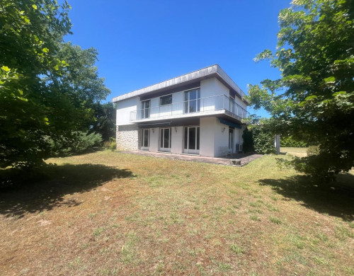 maison  ROQUEFORT