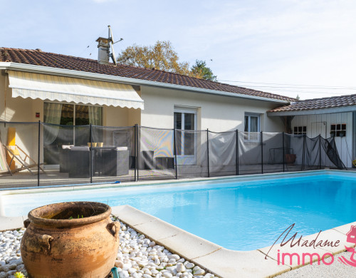 maison  ST PIERRE DU MONT