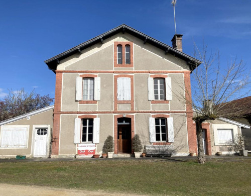 maison  ROQUEFORT