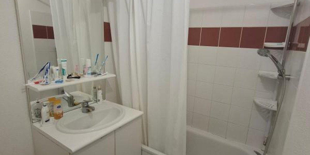 maison à ST PIERRE DU MONT (40280)