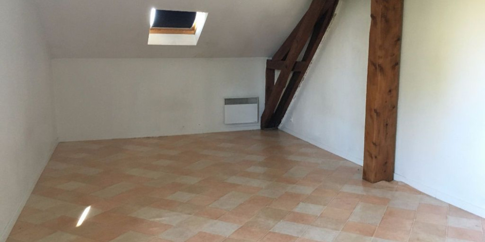 appartement à AMOU (40330)