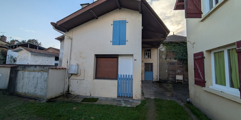 maison à AMOU (40330)