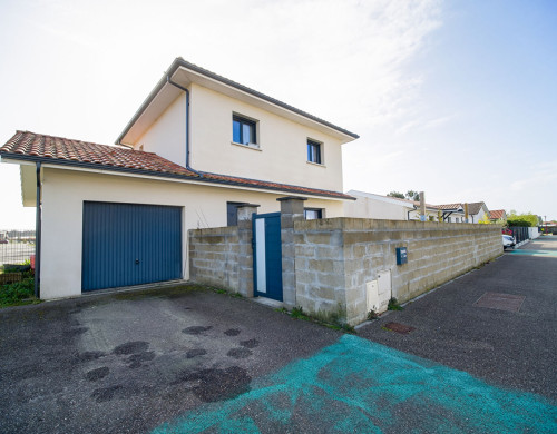 maison  PARENTIS EN BORN