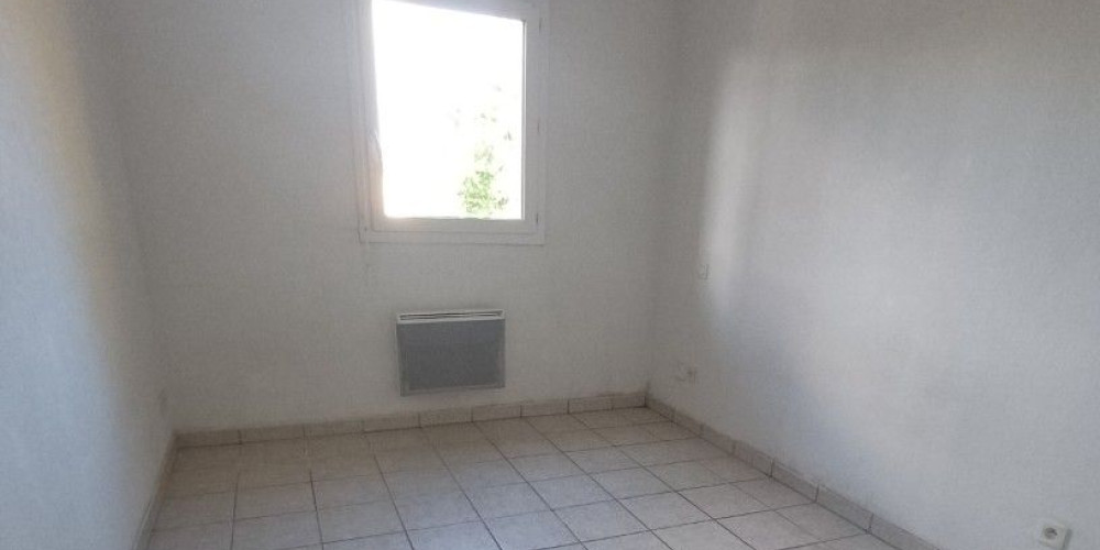appartement à ST PIERRE DU MONT (40280)