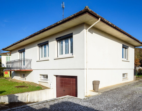 maison  ST PIERRE DU MONT