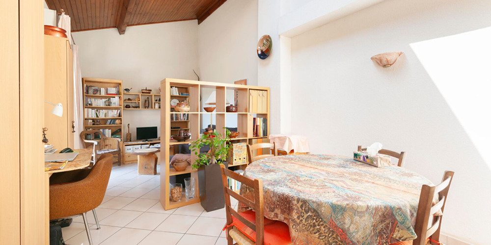 appartement à ST PIERRE DU MONT (40280)