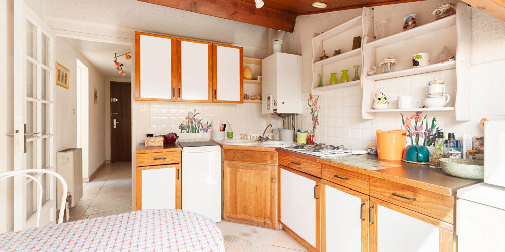 appartement à ST PIERRE DU MONT (40280)