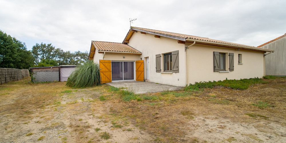 maison à MOUSTEY (40410)