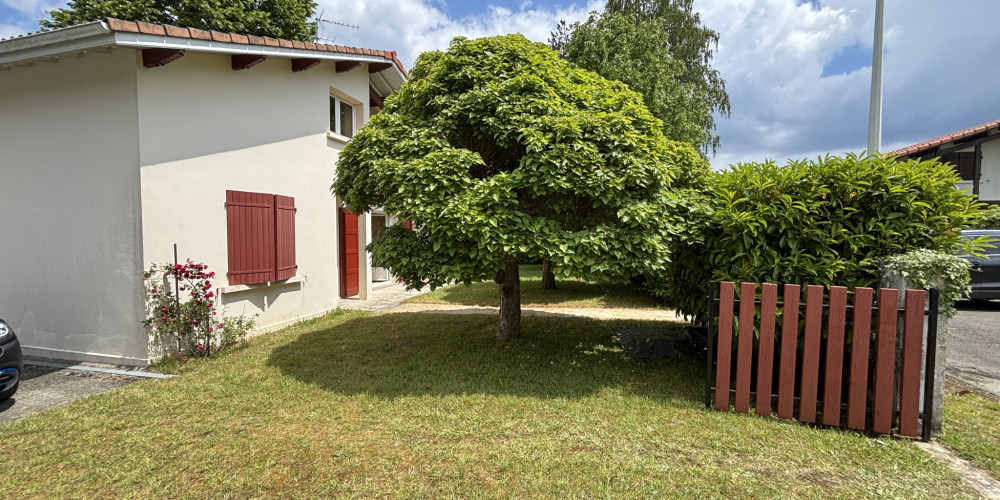 maison à ST PIERRE DU MONT (40280)