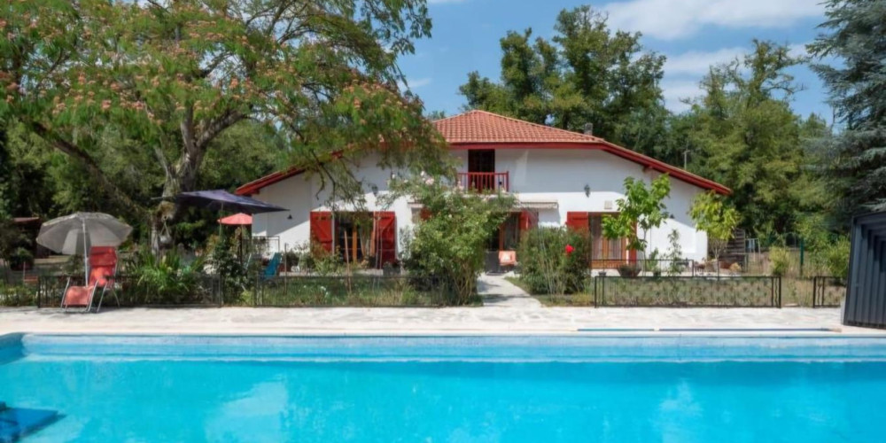 maison à ST AVIT (40090)