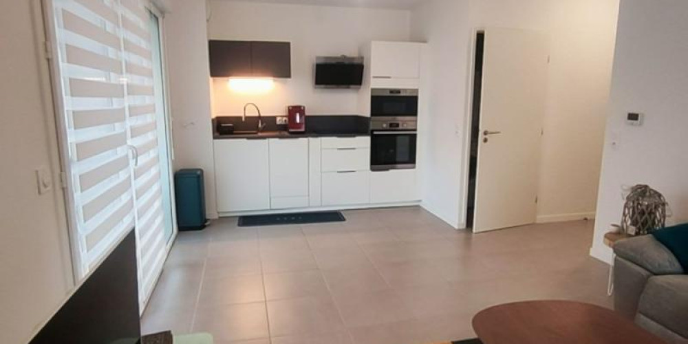 appartement à ST PIERRE DU MONT (40280)