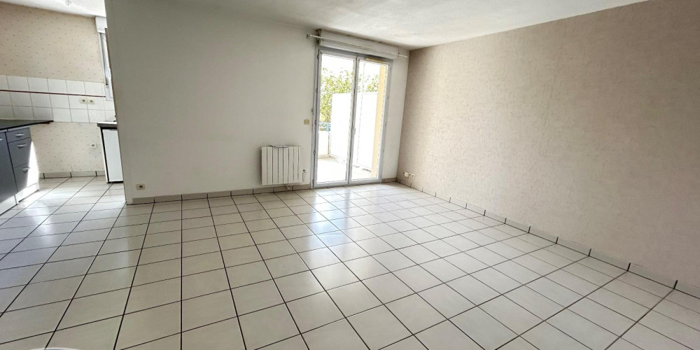 appartement à ST PIERRE DU MONT (40280)