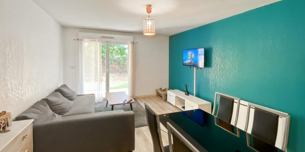 appartement à ST PIERRE DU MONT (40280)
