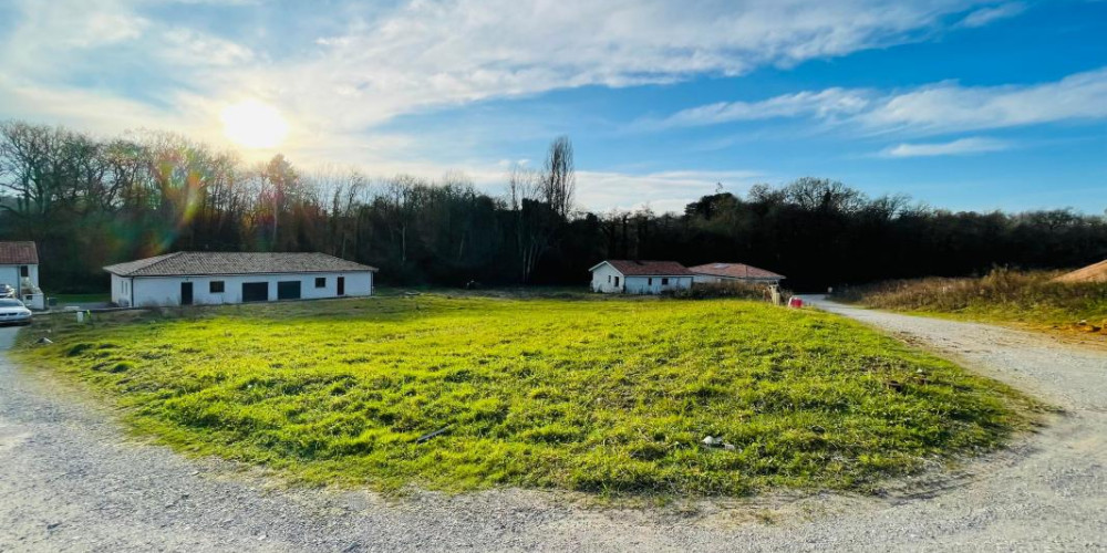 terrain à DAX (40100)