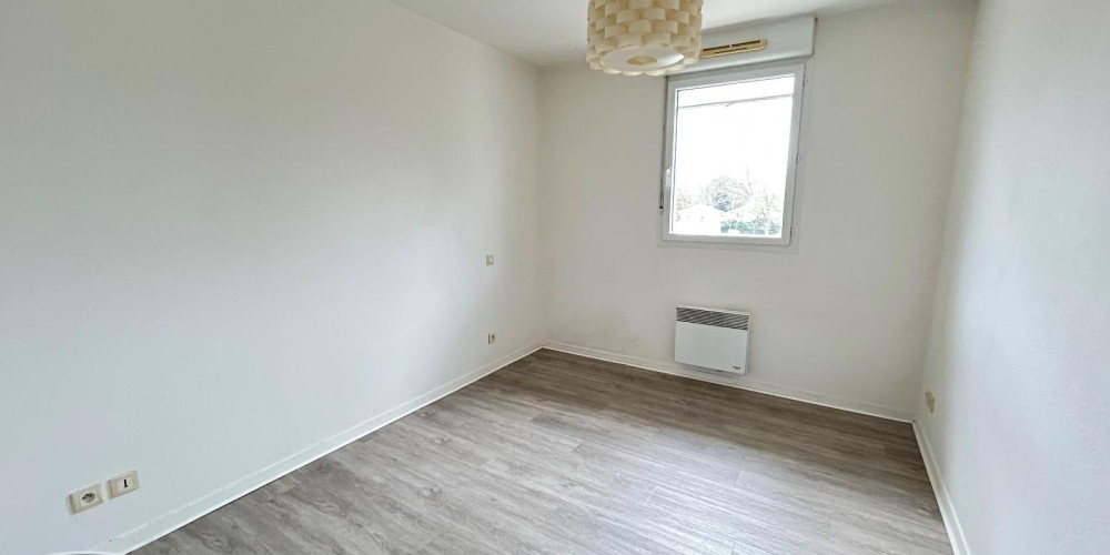 appartement à ST PIERRE DU MONT (40280)