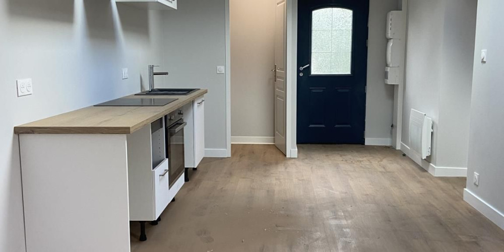 appartement à ST PIERRE DU MONT (40280)