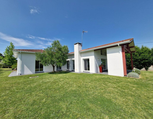 maison  MUGRON
